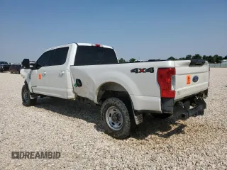 2017 Ford F-350 Platinum with VIN 1FT8W3BTXHEB92195, listed as a Copart auction lot 62408394 with Not Provided miles and Salvage Title. Bid and sale history available at DreamBid. Image 2.