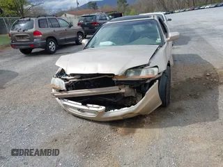 2001 Honda Accord EX с VIN 1HGCG22591A031631, выставлен на аукционе IAAI как лот 41914035 с пробегом 93 900 миль миль и . История ставок и продаж доступна на DreamBid. Изображение 13.