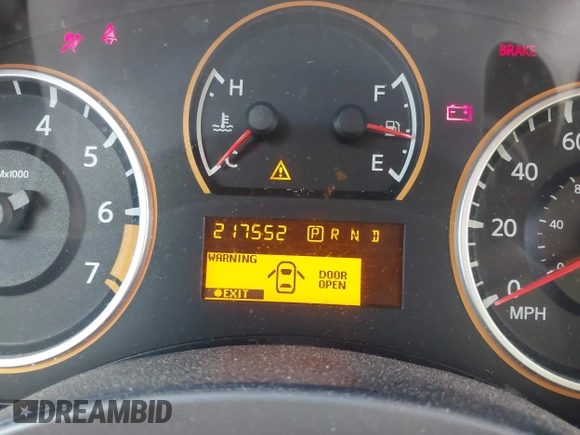 2008 Nissan Titan XE z VIN 1N6BA06A48N358946, wystawiony jako IAAI lot #42456610 z przebiegiem 217 552 mil mil oraz . Historia ofert i sprzedaży dostępna na DreamBid. Obrazek 7.