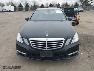 2013 Mercedes-Benz E-Class E 350 Luxury with VIN WDDHF8JB1DA738136, listed as a IAAI auction lot 41774836 with 181,846 mi miles. Bid and sale history available at carsss.com. Image 13.