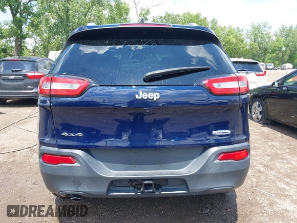 2016 Jeep Cherokee Latitude z VIN 1C4PJMCB1GW236468, wystawiony jako IAAI lot #42367979 z przebiegiem 72 301 mil mil oraz . Historia ofert i sprzedaży dostępna na DreamBid. Obrazek 16.