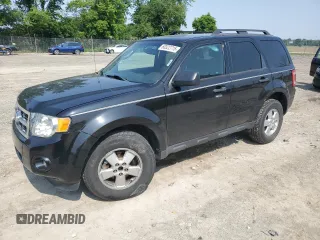 2011 Ford Escape XLT z VIN 1FMCU9DG6BKB03780, wystawiony jako Copart lot #60322715 z przebiegiem 97 581 mil mil oraz Szkoda całkowita • Salvage title. Historia ofert i sprzedaży dostępna na DreamBid. Obrazek 1.
