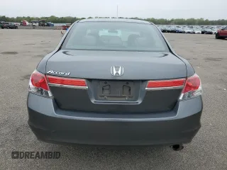 2011 Honda Accord LX z VIN 1HGCP2F34BA093416, wystawiony jako Copart lot #56844705 z przebiegiem 117 941 mil mil oraz Szkoda całkowita • Salvage title. Historia ofert i sprzedaży dostępna na DreamBid. Obrazek 6.