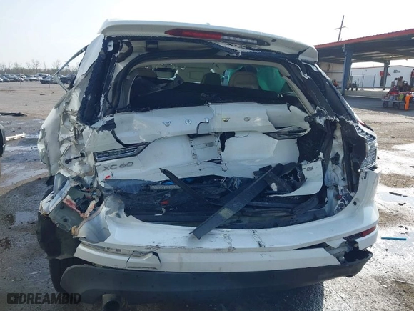 2019 Volvo XC60 Momentum with VIN LYV102DK0KB219297, listed as a IAAI auction lot 41781458 with 80,524 mi miles. Bid and sale history available at carsss.com. Image 16.