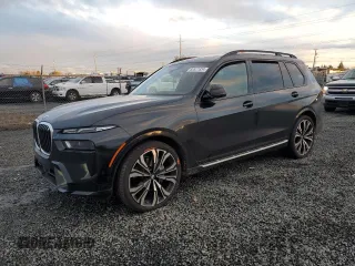 2023 BMW X7 xDrive40i with VIN 5UX23EM06P9R86744, listed as a Copart auction lot 82621834 with 0 mi miles and Salvage Title. Bid and sale history available at carsss.com. Image 1.