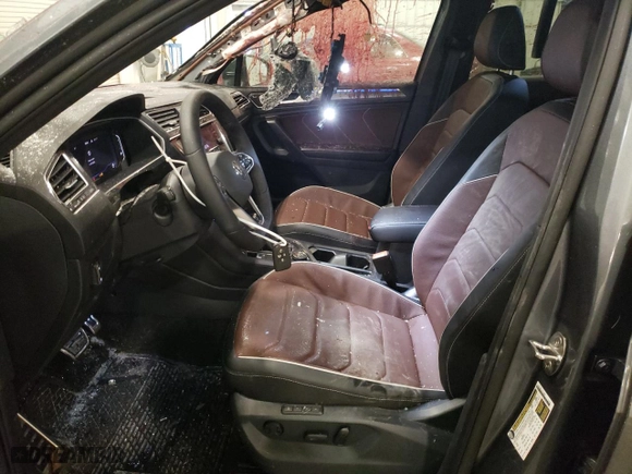 2024 Volkswagen Tiguan SEL R-Line with VIN 3VV4B7AX9RM154122, listed as a Copart auction lot 81941504 with 936 mi miles and Salvage Title. Bid and sale history available at carsss.com. Image 7.