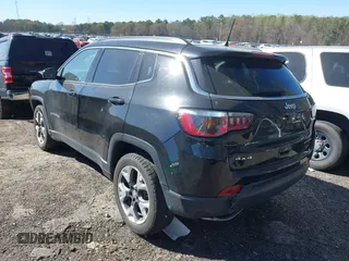 2018 Jeep Compass Limited with VIN 3C4NJDCB1JT397147, listed as a IAAI auction lot 41853649 with 122,672 mi miles. Bid and sale history available at carsss.com. Image 3.