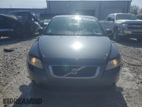 2009 Volvo S40 2.4L z VIN YV1MS382092446504, wystawiony jako Copart lot #48143545 z przebiegiem 207 060 mil mil oraz Czysty tytuł • Clean title. Historia ofert i sprzedaży dostępna na DreamBid. Obrazek 5.