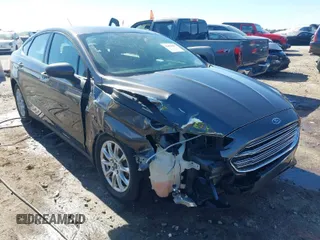 2016 Ford Fusion S z VIN 3FA6P0G73GR250924, wystawiony jako IAAI lot #41670567 z przebiegiem 159 455 mil mil oraz . Historia ofert i sprzedaży dostępna na DreamBid. Obrazek 1.