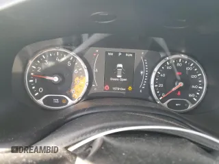 2018 Jeep Renegade Sport with VIN ZACCJAAB3JPG80875, listed as a Copart auction lot 52586975 with 157,913 mi miles and Salvage Title. Bid and sale history available at DreamBid. Image 9.