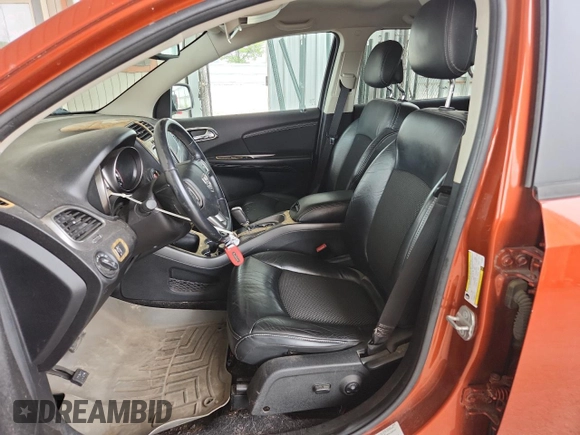 2014 Dodge Journey Crossroad with VIN 3C4PDCGG5ET264901, listed as a Copart auction lot 60807825 with 103,285 mi miles and Salvage title. Bid and sale history available at DreamBid. Image 7.