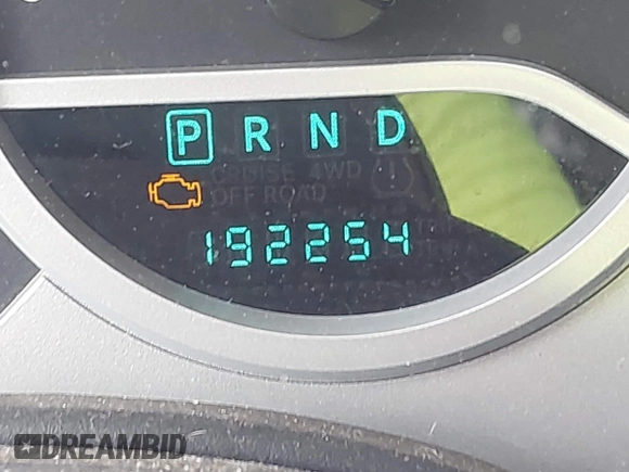 2007 Jeep Wrangler Unlimited Sahara z VIN 1J8GA59187L104774, wystawiony jako IAAI lot #42485359 z przebiegiem 192 254 mil mil oraz . Historia ofert i sprzedaży dostępna na DreamBid. Obrazek 16.