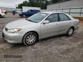 2006 Toyota Camry STD z VIN 4T1BE32K06U701094, wystawiony jako Copart lot #61187295 z przebiegiem 386 104 mil mil oraz Czysty tytuł • Clean title. Historia ofert i sprzedaży dostępna na DreamBid. Obrazek 1.