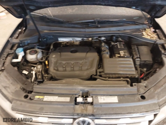 2019 Volkswagen Tiguan S with VIN 3VV0B7AX3KM182311, listed as a IAAI auction lot 41727114 with 98,035 mi miles. Bid and sale history available at carsss.com. Image 10.