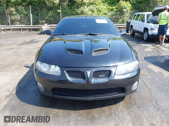 2005 Pontiac GTO z VIN 6G2VX12U85L367278, wystawiony jako IAAI lot #42140119 z przebiegiem 121 397 mil mil oraz . Historia ofert i sprzedaży dostępna na DreamBid. Obrazek 12.