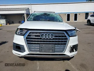 2018 Audi Q7 Premium Plus with VIN WA1LAAF72JD025331, listed as a Copart auction lot 59190365 with 125,472 mi miles and Salvage title. Bid and sale history available at DreamBid. Image 5.
