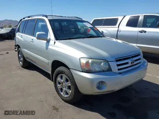 2004 Toyota Highlander with VIN JTEEP21A140009053, listed as a IAAI auction lot 41743965 with 204,882 mi miles. Bid and sale history available at carsss.com. Image 1.