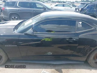 2015 Chevrolet Camaro SS с VIN 2G1FJ1EW7F9103577, выставлен на аукционе IAAI как лот 42401894 с пробегом 82 225 миль миль и . История ставок и продаж доступна на DreamBid. Изображение 14.