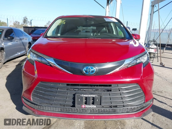 2023 Toyota Sienna LE z VIN 5TDKRKEC4PS139651, wystawiony jako IAAI lot #41310256 z przebiegiem 57 792 mil mil oraz . Historia ofert i sprzedaży dostępna na DreamBid. Obrazek 6.