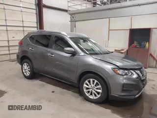 2020 Nissan Rogue SV z VIN JN8AT2MV8LW142857, wystawiony jako IAAI lot #42154549 z przebiegiem 52 685 mil mil oraz . Historia ofert i sprzedaży dostępna na DreamBid. Obrazek 1.