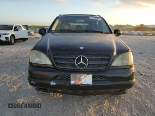 2000 Mercedes-Benz M-Class with VIN 4JGAB54E4YA190212, listed as a Copart auction lot 81318384 with 194,148 mi miles and Clean Title. Bid and sale history available at carsss.com. Image 5.