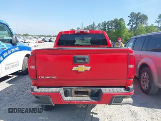 2018 Chevrolet Colorado 2WD Work Truck с VIN 1GCGSBEA8J1228460, выставлен на аукционе IAAI как лот 42070574 с пробегом 186 745 миль миль и . История ставок и продаж доступна на DreamBid. Изображение 16.
