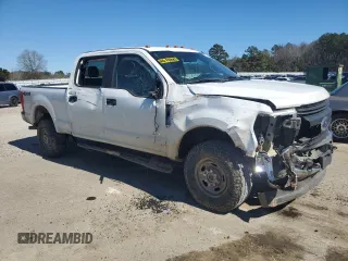 2018 Ford Super Duty F-250 SRW XL with VIN 1FT7W2B67JEB63260, listed as a Copart auction lot 46824805 with 128,347 mi miles and Salvage Title. Bid and sale history available at carsss.com. Image 4.