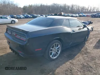 2022 Dodge Challenger GT z VIN 2C3CDZKG6NH175795, wystawiony jako IAAI lot #41652209 z przebiegiem 33 025 mil mil oraz . Historia ofert i sprzedaży dostępna na DreamBid. Obrazek 4.