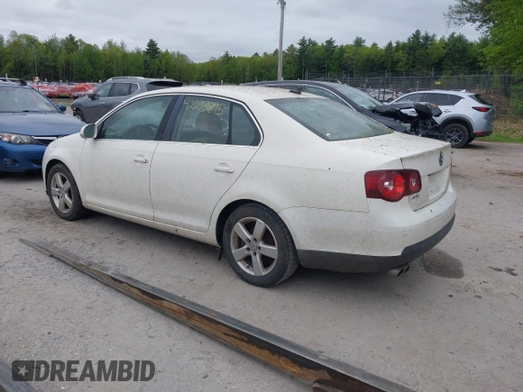 2008 Volkswagen Jetta SE with VIN 3VWRZ81K08M093880, listed as a IAAI auction lot 42273895 with 266,962 mi miles and . Bid and sale history available at DreamBid. Image 3.