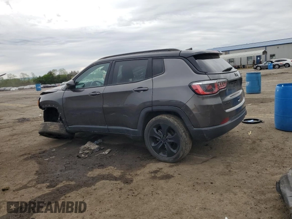 2019 Jeep Compass Latitude z VIN 3C4NJDBB7KT787317, wystawiony jako Copart lot #87840945 z przebiegiem 33 583 mil mil oraz Szkoda całkowita • Salvage title. Historia ofert i sprzedaży dostępna na DreamBid. Obrazek 2.