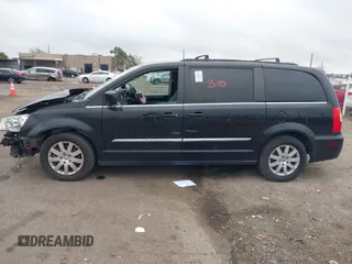 2016 Chrysler Town & Country Touring with VIN 2C4RC1BG8GR199944, listed as a IAAI auction lot 41647063 with 1 mi miles. Bid and sale history available at carsss.com. Image 15.