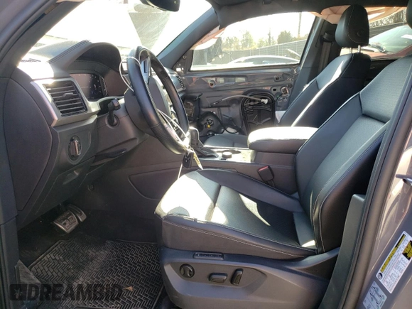 2020 Volkswagen Atlas SEL R-Line с VIN 1V2RE2CA2LC226065, выставлен на аукционе Copart как лот 42073824 с пробегом 70 110 миль миль и . История ставок и продаж доступна на DreamBid. Изображение 7.