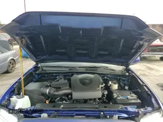 2022 Toyota Tacoma SR5 with VIN 3TMAZ5CN4NM179095, listed as a Copart auction lot 71853055 with 54,582 mi miles and Salvage title. Bid and sale history available at DreamBid. Image 13.