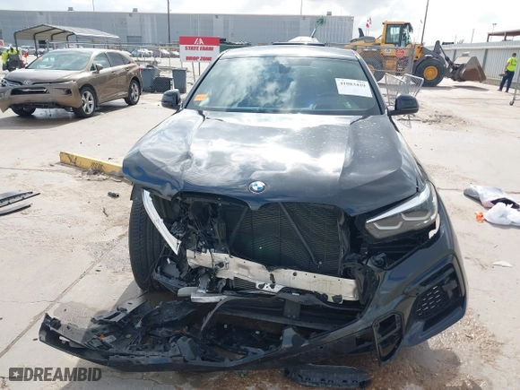 2022 BMW X6 xDrive40i with VIN 5UXCY6C01N9K61756, listed as a IAAI auction lot 41083429 with 53,132 mi miles. Bid and sale history available at carsss.com. Image 13.