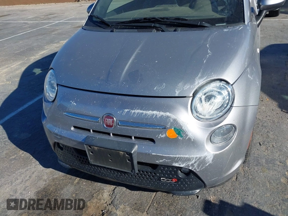 2016 FIAT 500e z VIN 3C3CFFGE7GT155291, wystawiony jako IAAI lot #41840807 z przebiegiem 47 512 mil mil oraz . Historia ofert i sprzedaży dostępna na DreamBid. Obrazek 6.