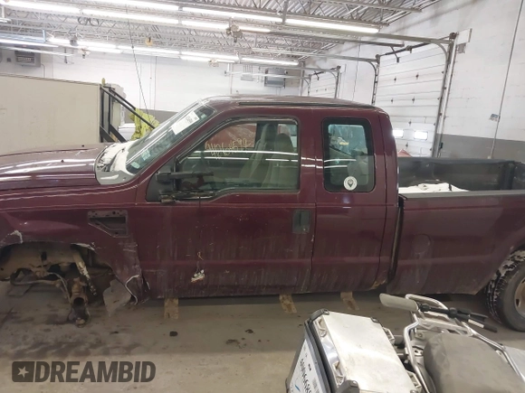 2008 Ford Super Duty F-250 SRW XL with VIN 1FTSX21YX8EB06622, listed as a IAAI auction lot 41264599 with 163,992 mi miles. Bid and sale history available at carsss.com. Image 13.