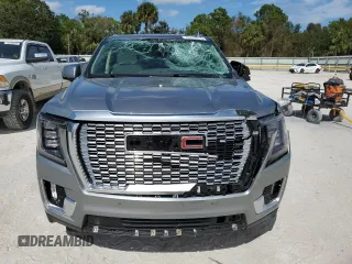 2024 GMC Yukon XL Denali with VIN 1GKS2JKL4RR226295, listed as a Copart auction lot 76113274 with 6,676 mi miles and Salvage Title. Bid and sale history available at carsss.com. Image 5.