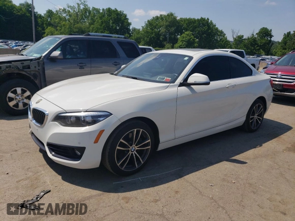 2019 BMW 2 Series 230i xDrive z VIN WBA2J3C56K7D27477, wystawiony jako Copart lot #59045934 z przebiegiem 60 452 mil mil oraz Szkoda całkowita • Salvage title. Historia ofert i sprzedaży dostępna na DreamBid. Obrazek 1.