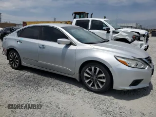 2017 Nissan Altima SR z VIN 1N4AL3AP1HC126621, wystawiony jako Copart lot #58258535 z przebiegiem 79 249 mil mil oraz Szkoda całkowita • Salvage title. Historia ofert i sprzedaży dostępna na DreamBid. Obrazek 4.