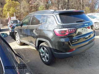 2019 Jeep Compass Latitude with VIN 3C4NJDBB6KT593734, listed as a IAAI auction lot 40871646 with 84,197 mi miles and . Bid and sale history available at DreamBid. Image 3.