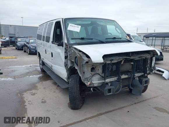 2011 Ford Econoline Passenger XL with VIN 1FBNE3BL2BDB02920, listed as a IAAI auction lot 41621713 with 270,140 mi miles. Bid and sale history available at carsss.com. Image 1.