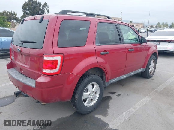 2011 Ford Escape XLT с VIN 1FMCU9D73BKC07742, выставлен на аукционе IAAI как лот 42101527 с пробегом 176 073 миль миль и . История ставок и продаж доступна на DreamBid. Изображение 4.