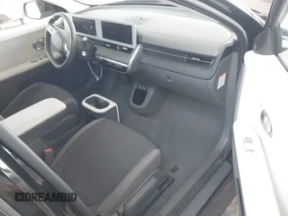 2024 Hyundai Ioniq 5 SE z VIN KM8KM4DE5RU246280, wystawiony jako IAAI lot #41506472 z przebiegiem 15 679 mil mil oraz . Historia ofert i sprzedaży dostępna na DreamBid. Obrazek 5.