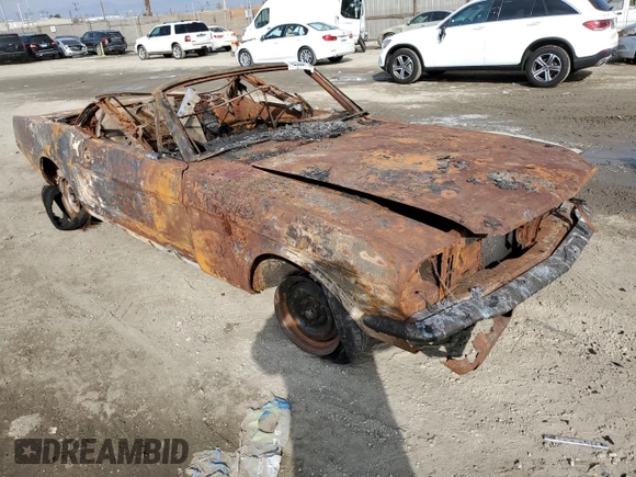 1966 Ford Mustang z VIN 6F08C385335, wystawiony jako Copart lot #42833715 z przebiegiem Nie podano mil oraz Nie do naprawy • Non repairable. Historia ofert i sprzedaży dostępna na DreamBid. Obrazek 4.