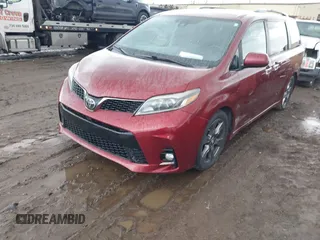 2018 Toyota Sienna SE with VIN 5TDXZ3DC0JS952795, listed as a IAAI auction lot 41729659 with 92,290 mi miles and . Bid and sale history available at DreamBid. Image 2.