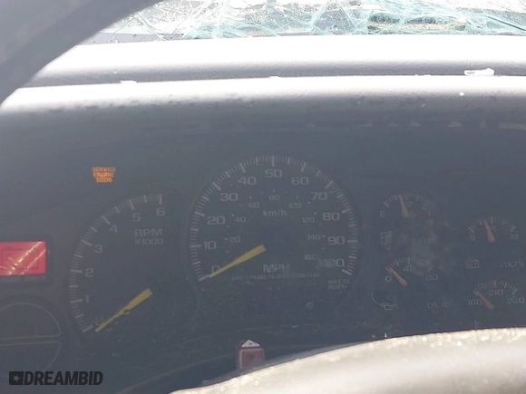 2000 Chevrolet Silverado 1500 LS with VIN 2GCEC19TXY1104785, listed as a IAAI auction lot 41200195 with 1 mi miles. Bid and sale history available at carsss.com. Image 7.
