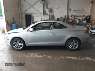 2008 Volkswagen Eos Lux с VIN WVWFA71FX8V004686, выставлен на аукционе IAAI как лот 42256349 с пробегом 42 289 миль миль и . История ставок и продаж доступна на DreamBid. Изображение 14.