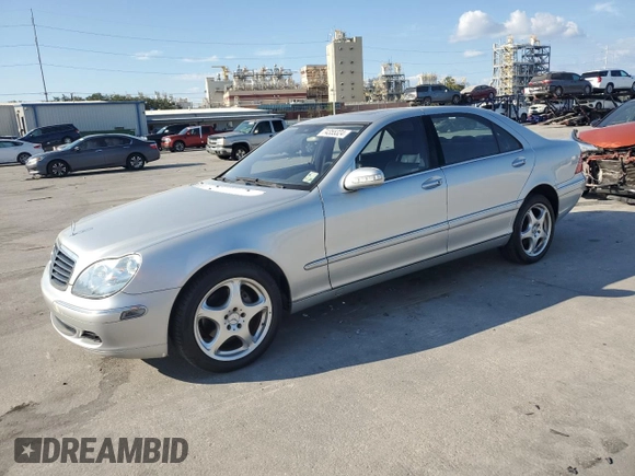 2005 Mercedes-Benz S-Class 5.0L with VIN WDBNG75J05A445852, listed as a Copart auction lot 74355324 with 0 mi miles and Clean Title. Bid and sale history available at carsss.com. Image 1.
