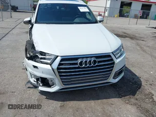 2018 Audi Q7 Premium z VIN WA1AHAF77JD045349, wystawiony jako IAAI lot #42227264 z przebiegiem 93 865 mil mil oraz . Historia ofert i sprzedaży dostępna na DreamBid. Obrazek 6.