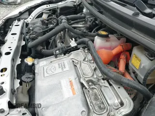 2015 Toyota Prius One z VIN JTDKDTB35F1577860, wystawiony jako IAAI lot #43206890 z przebiegiem 96 755 mil mil oraz . Historia ofert i sprzedaży dostępna na DreamBid. Obrazek 19.